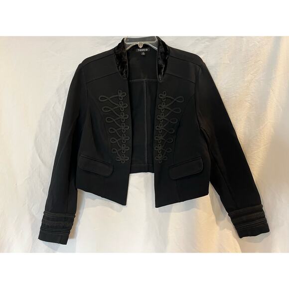 Torrid Women's Black Cropped Military Jacket Embellished Lightweight Size Xlarge - Picture 2 of 9